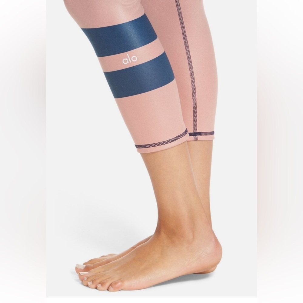ALO High‎ Waist Airbrush Capris in Pink/Blue Ombre Size S - Picture 4 of 12